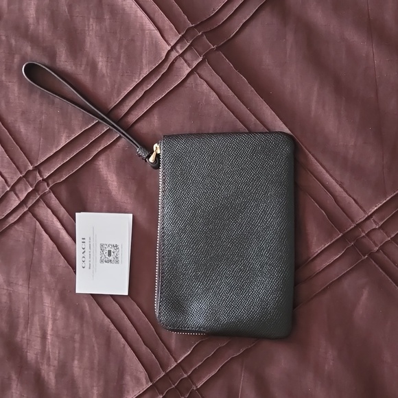 Coach wristlet bag/wallet - Picture 2 of 4